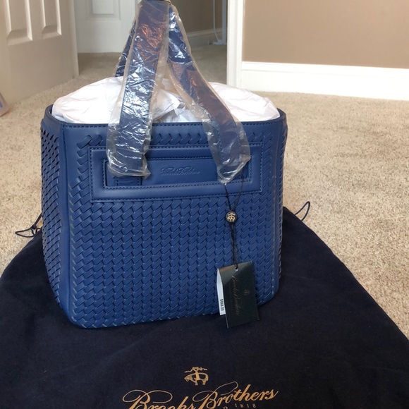 Brooks Brothers Handbags - BRAND NEW Brooks Brothers woven handbag